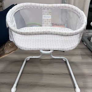 Halo bassinet $50